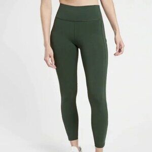 Athleta Ultimate Run 7/8 Tight green Size S